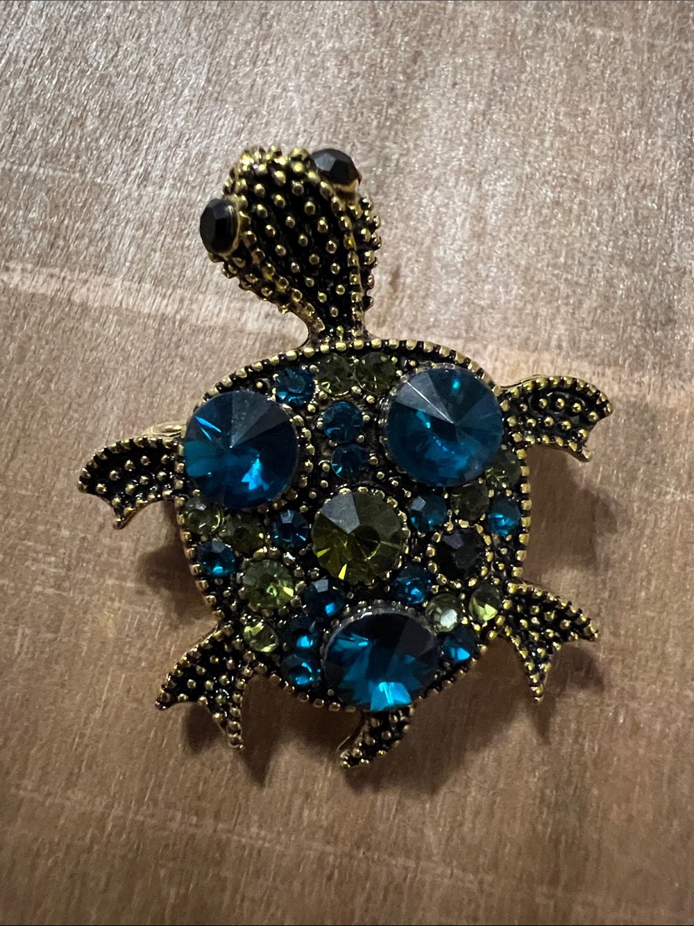 3/$18 Gold-Tone Turtle Brooch with Blue and Green Crystals Lot 489